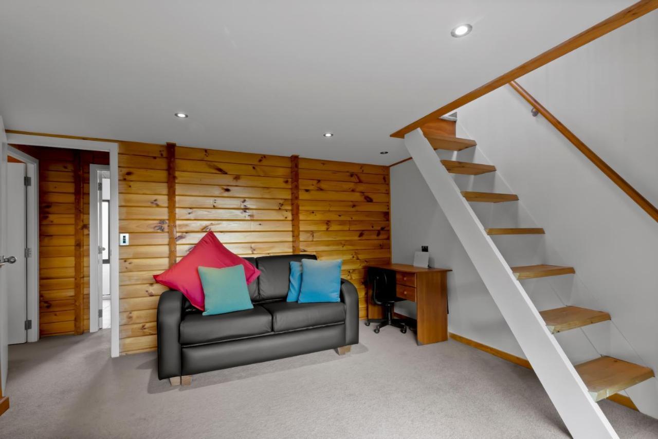 Kereru Cottage, Cosy Log Cabin, Serene Lake & Mountain Views Queenstown Buitenkant foto
