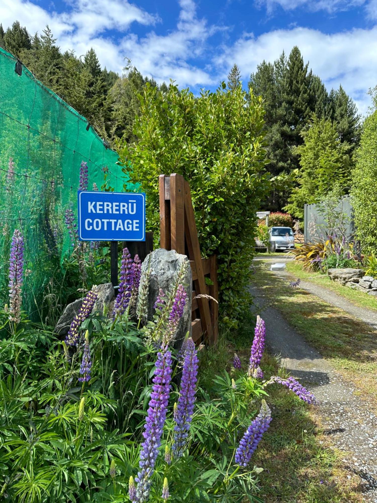Kereru Cottage, Cosy Log Cabin, Serene Lake & Mountain Views Queenstown Buitenkant foto
